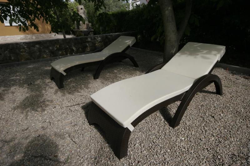 One-Bedroom Apartment with Patio image 2