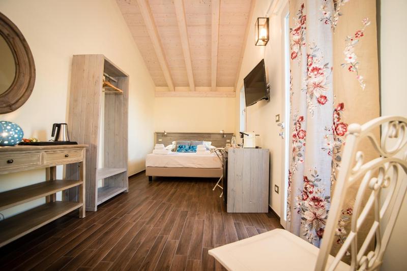 Double Room image 2