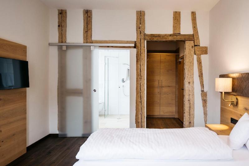 Superior Double Room image 4