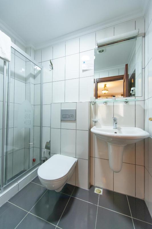Double Room image 4
