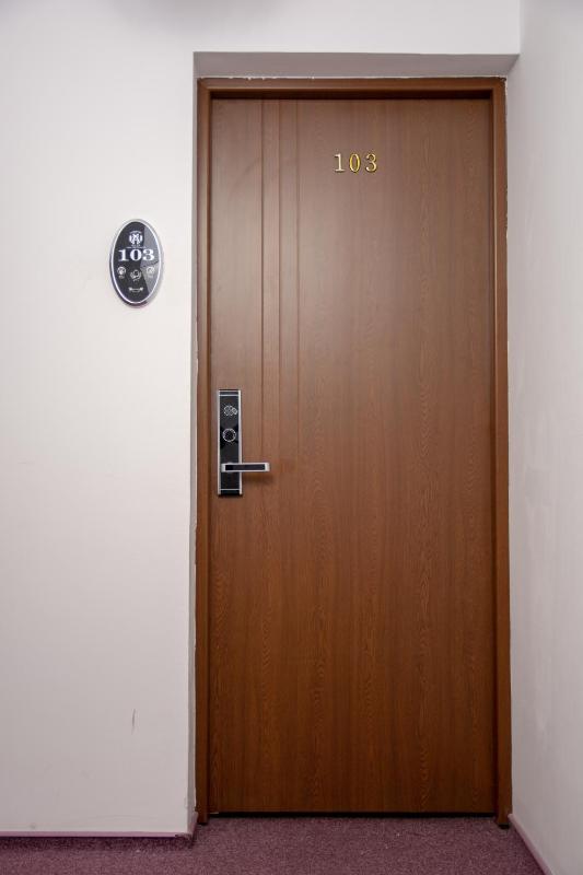 Superior Family Room image 3