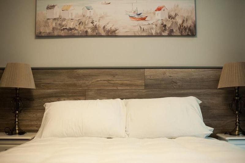 Twin Room image 3