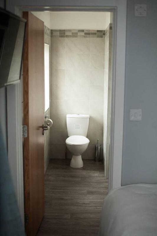 Triple Room with Private Bathroom image 3