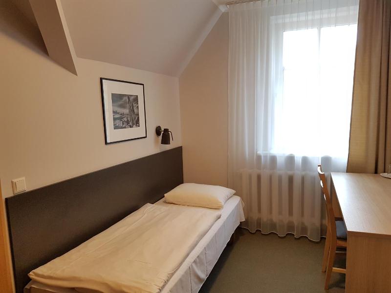 Single Room image 4