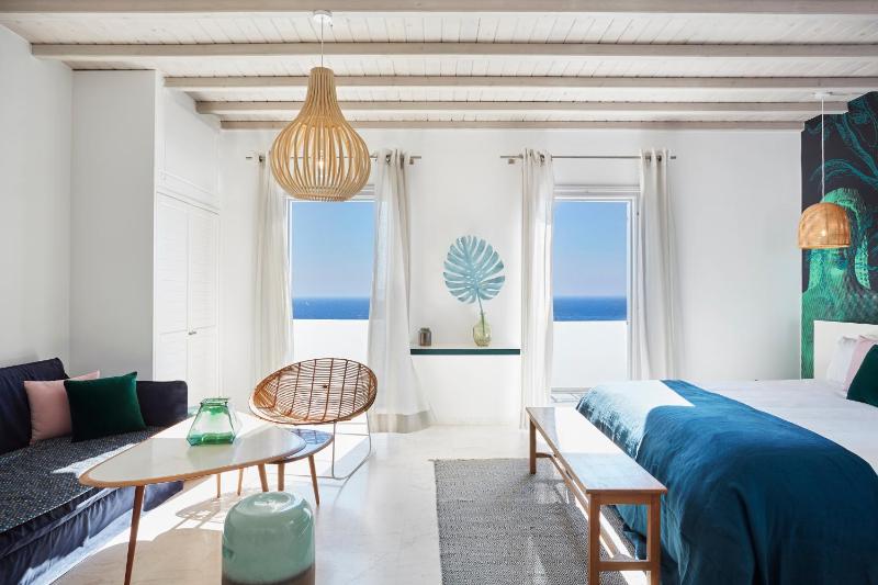 Superior Sea View Suite image 1