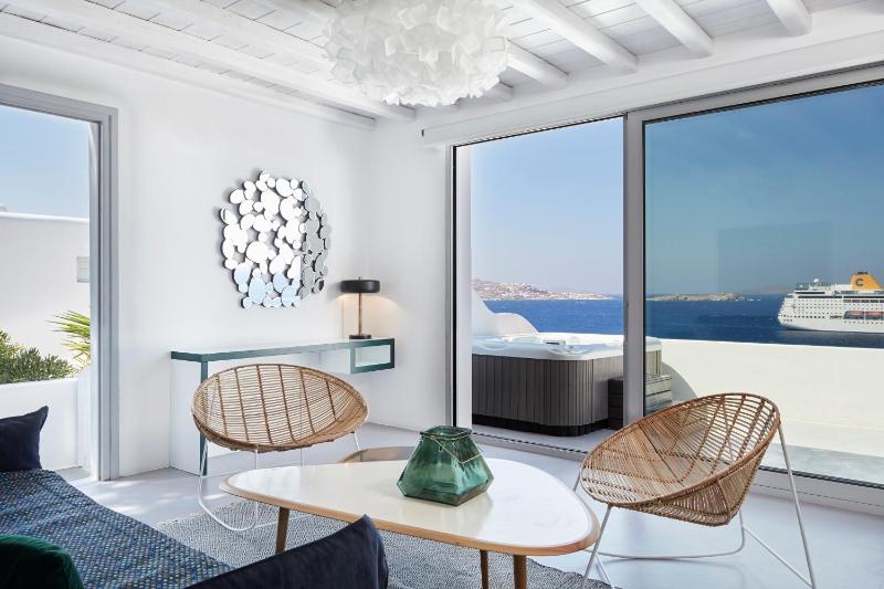 Superior Sea view with Outdoor Jacuzzi image 1