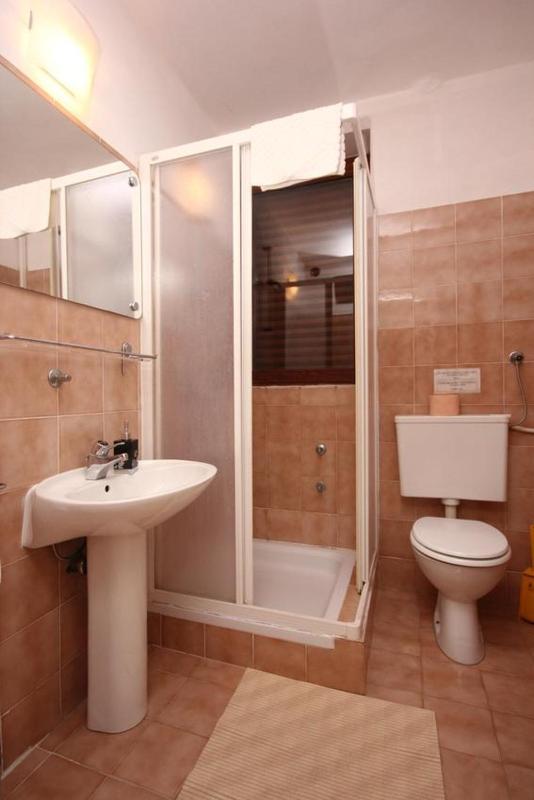 One-Bedroom Apartment image 3