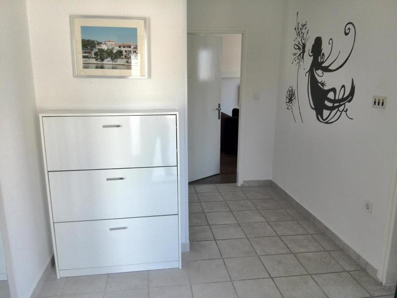 One-Bedroom Apartment with Balcony and Sea View image 2