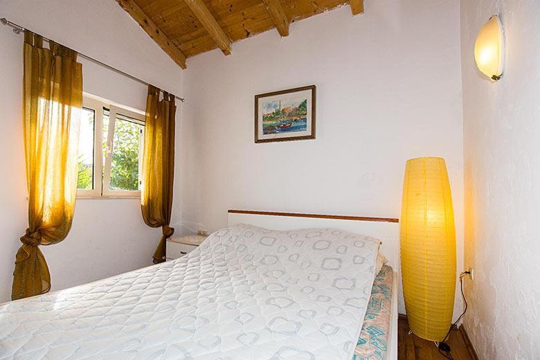 One-Bedroom Holiday Home image 3
