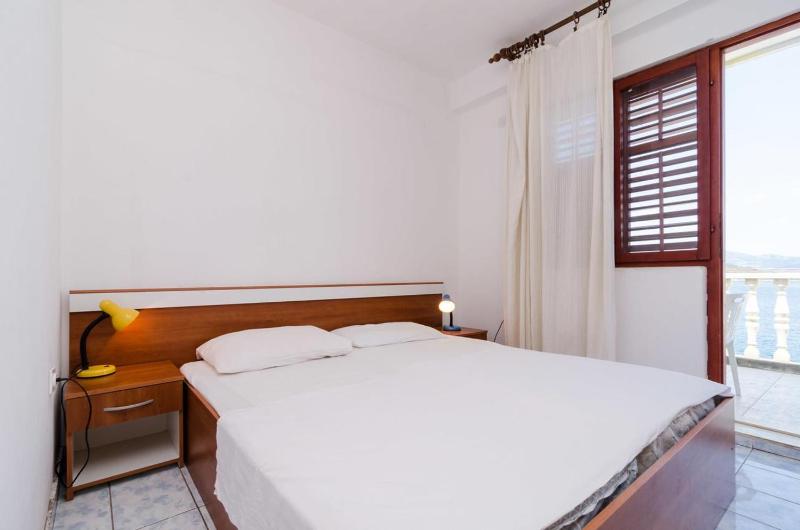 Two-Bedroom Apartment with Terrace and Sea View image 2
