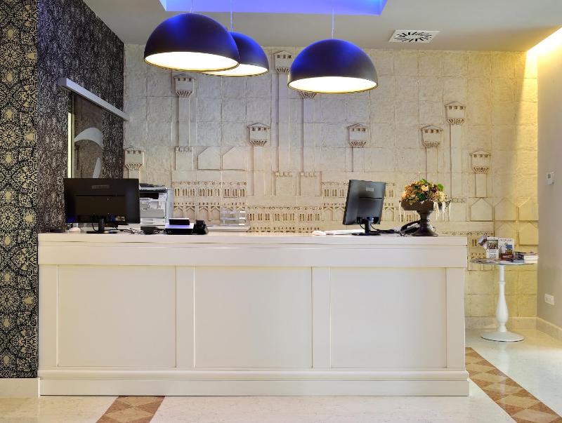 Zanhotel Regina - image 14