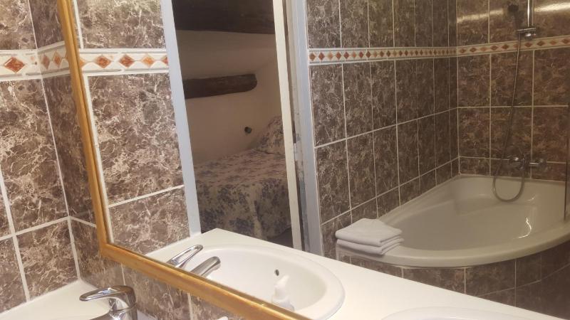 Will's Hotel - image 26