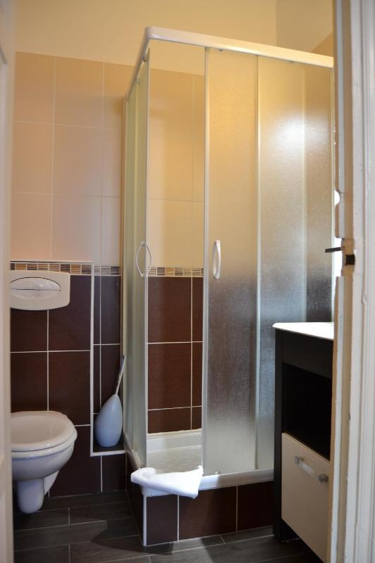 Budget Double Room image 4