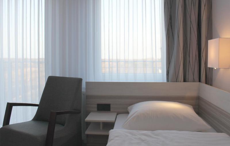 Single Room image 1