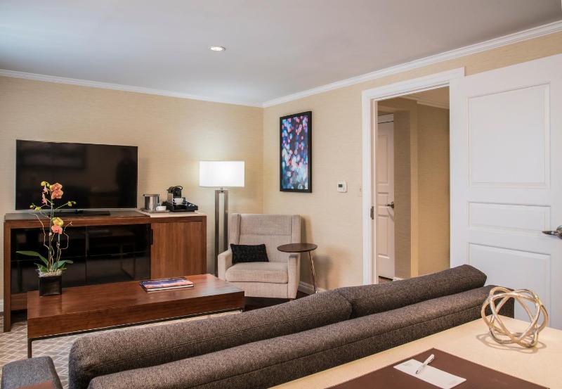 The Warwick Hotel Rittenhouse Square Philadelphia - image 9