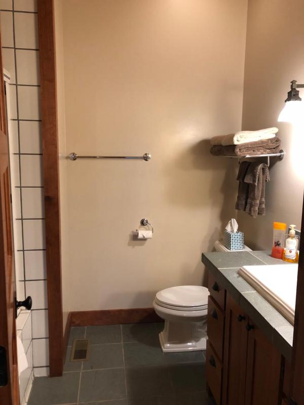Deluxe King Room image 2