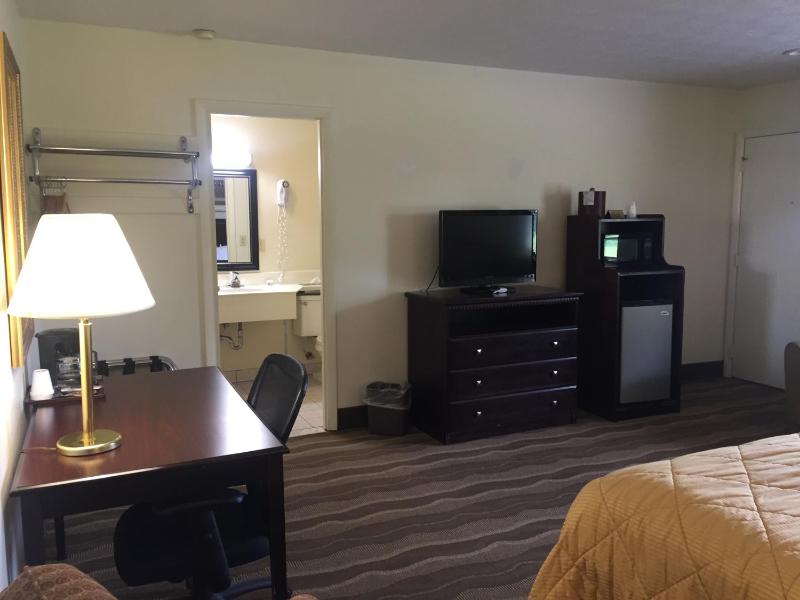 King Room image 3