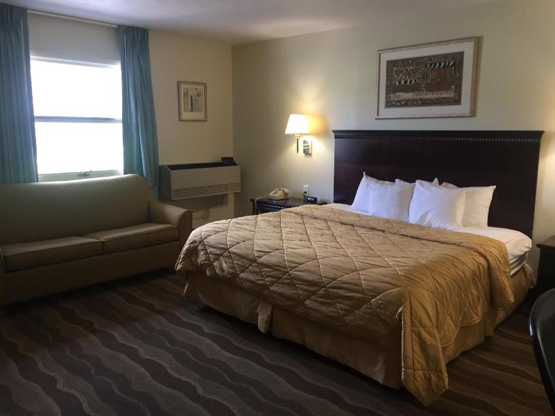 King Room image 4