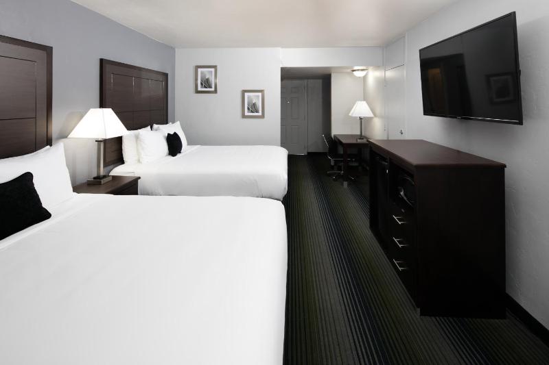 Red Lion Inn and Suites Tucson Downtown - image 10