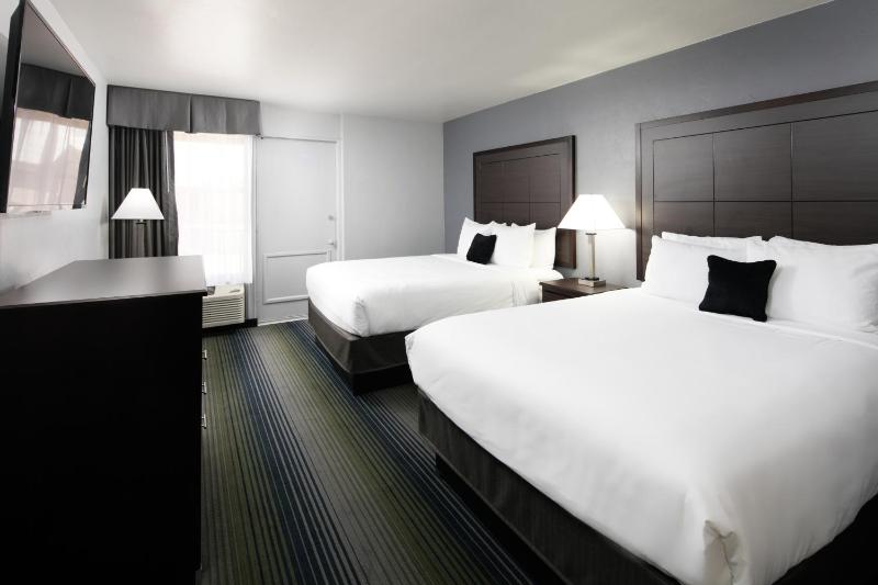 Red Lion Inn and Suites Tucson Downtown - image 15