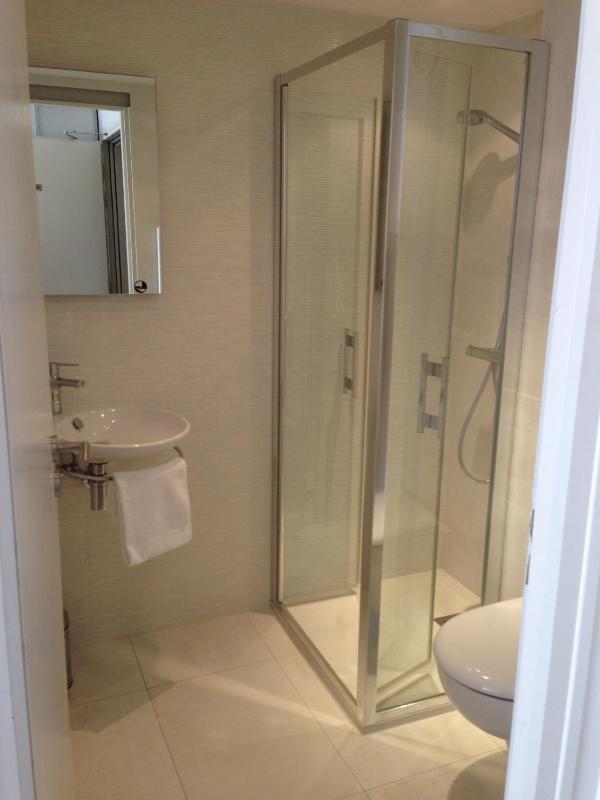 Deluxe Twin Room with River View image 4