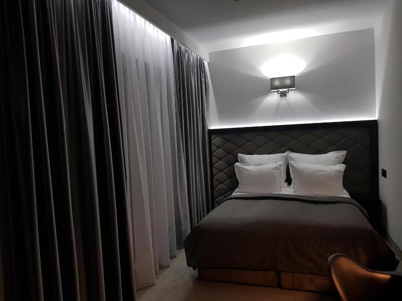 Superior Double Room image 4