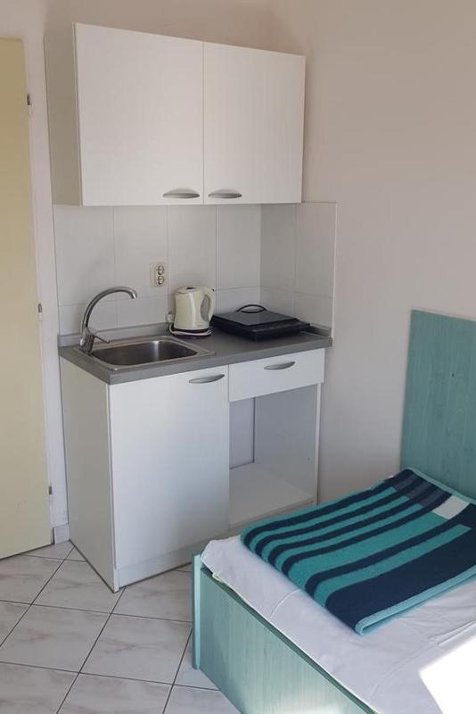 Studio with Balcony and Sea View image 3