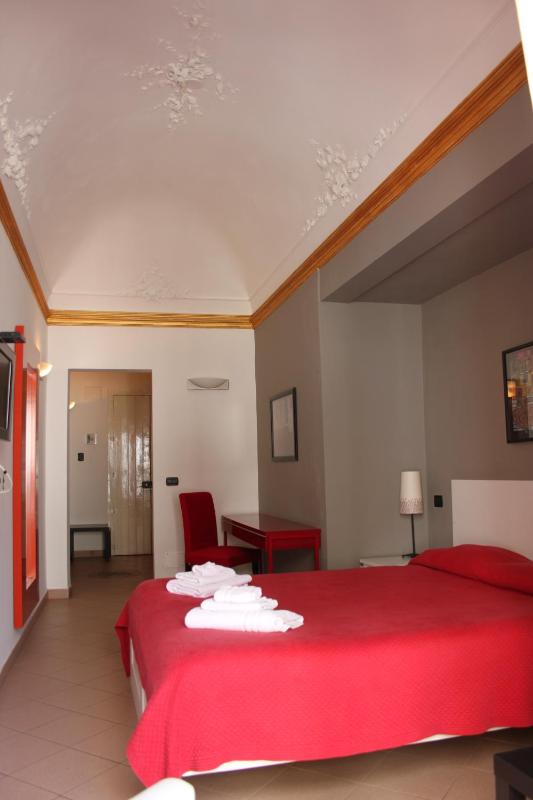 Double Room image 1