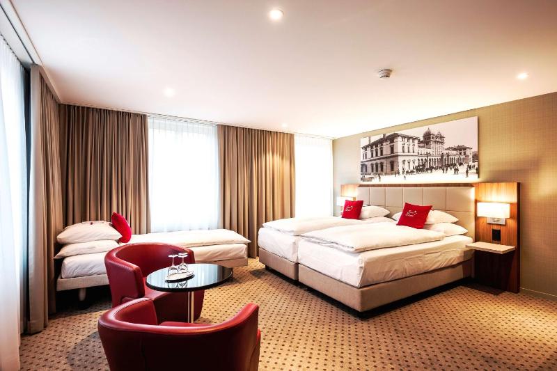 Triple Room image 1