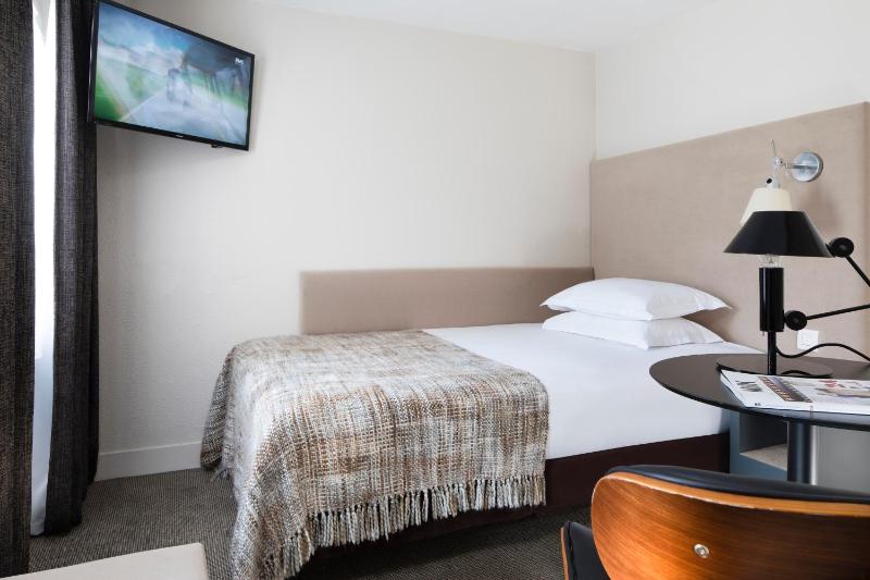 Classic Single Room image 2