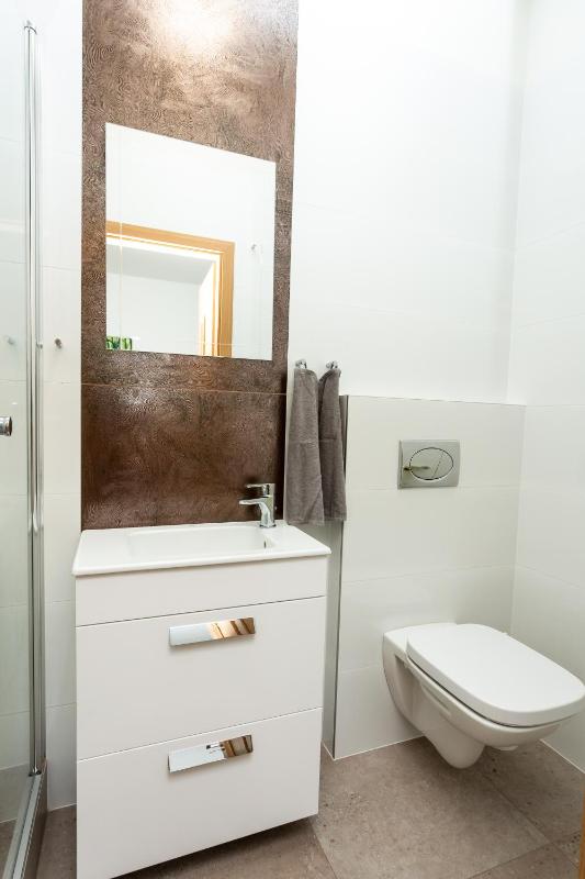 Standard Triple Room image 2