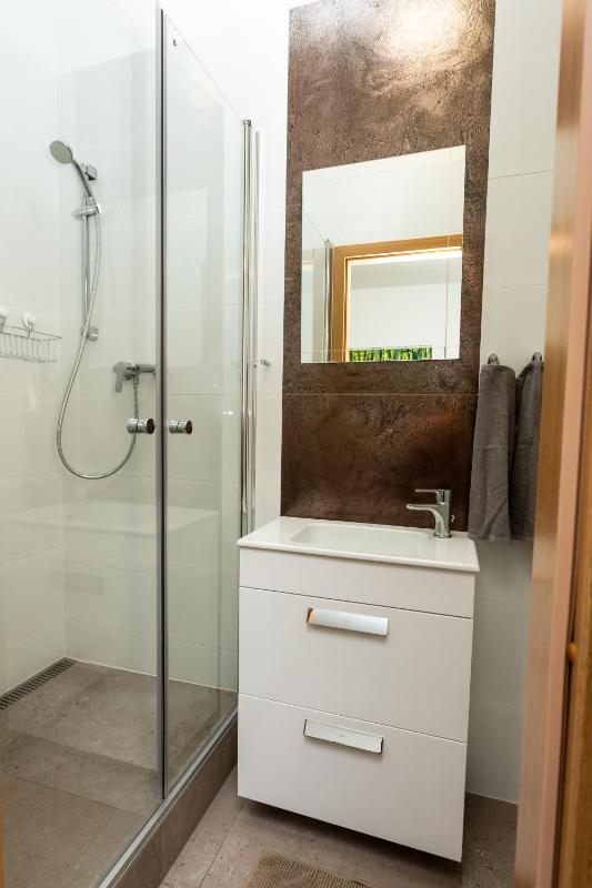 Standard Twin Room image 2