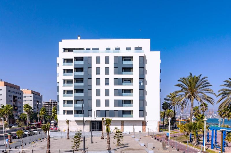 Pacifico Beach Apartment in Malaga by Solaga Holiday Homes - image 11