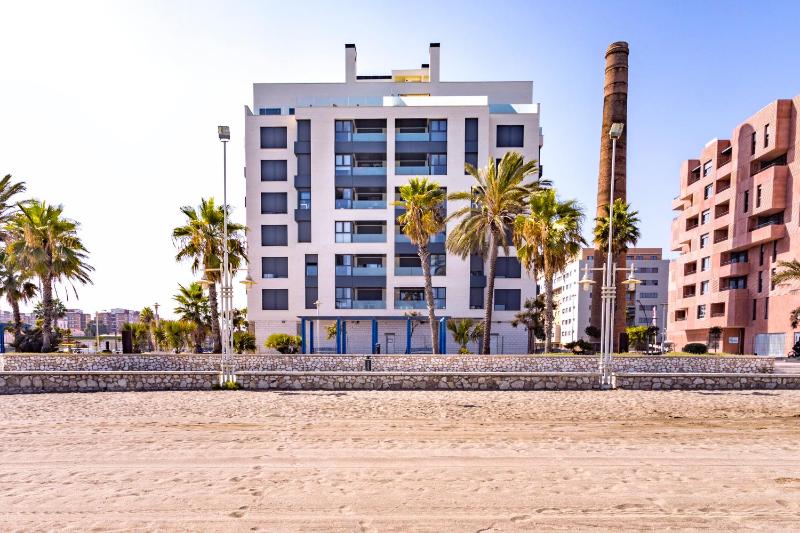 Pacifico Beach Apartment in Malaga by Solaga Holiday Homes - image 7