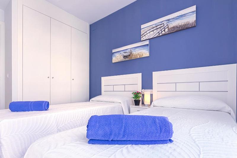 Pacifico Beach Apartment in Malaga by Solaga Holiday Homes - image 4