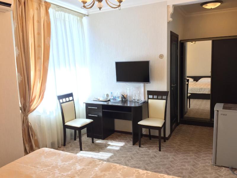 Superior Double Room image 3