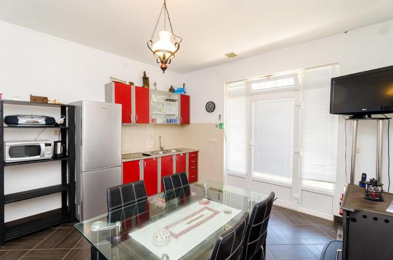 One-Bedroom Apartment with Terrace and Sea View image 2