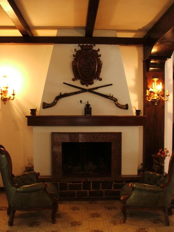Double Room image 4