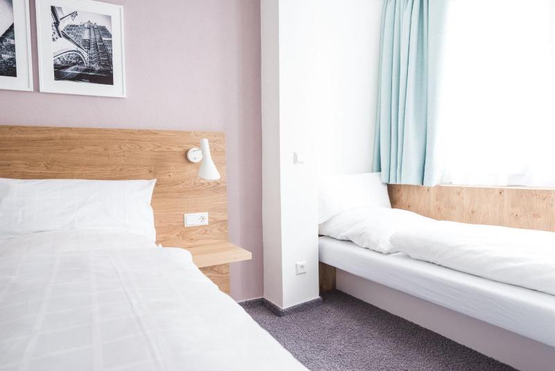 Triple Room image 4