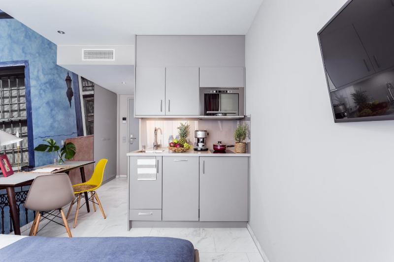 VISIONAPARTMENTS Frankfurt - Air Conditioning & Self Check-in - image 6