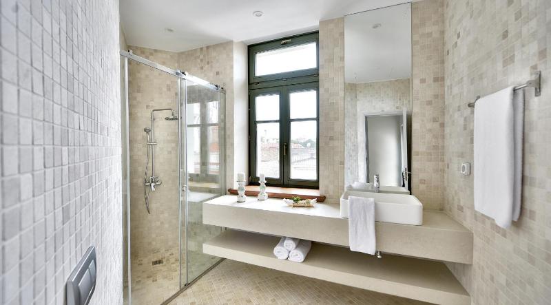 Thissio Luxury Residence with Panoramic Acropolis View   image 2