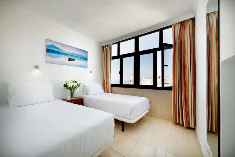  Double Room image 2