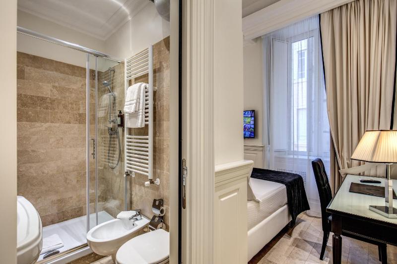 Single Room image 3