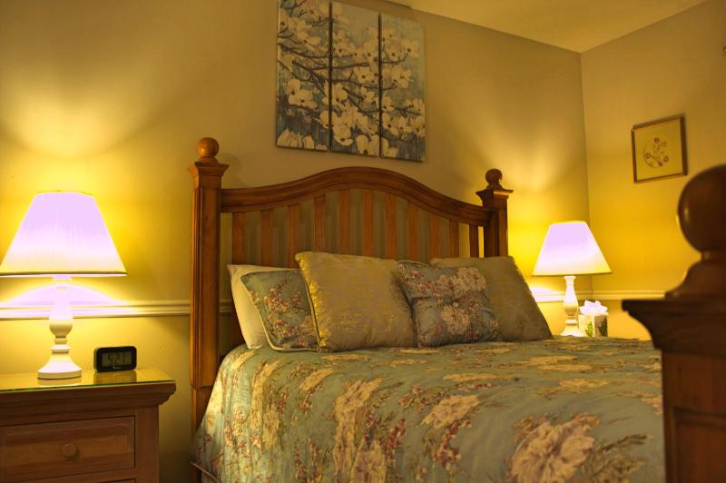 Standard Queen Room image 2