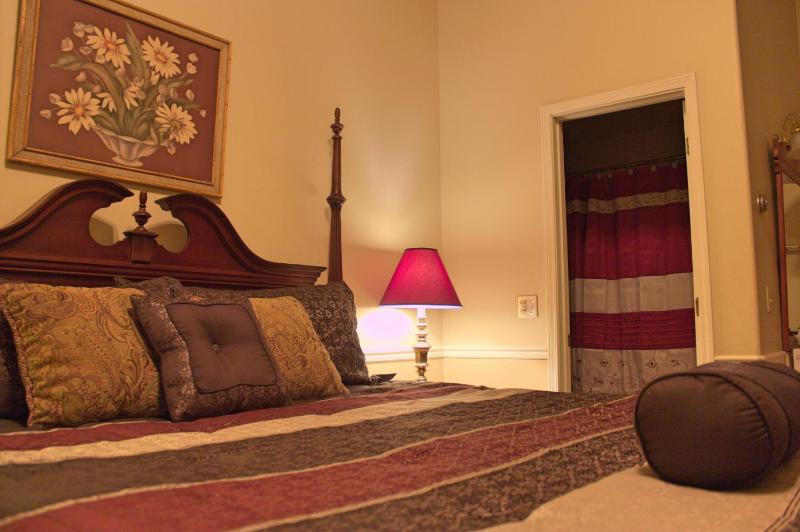 King Room with Mountain View image 3