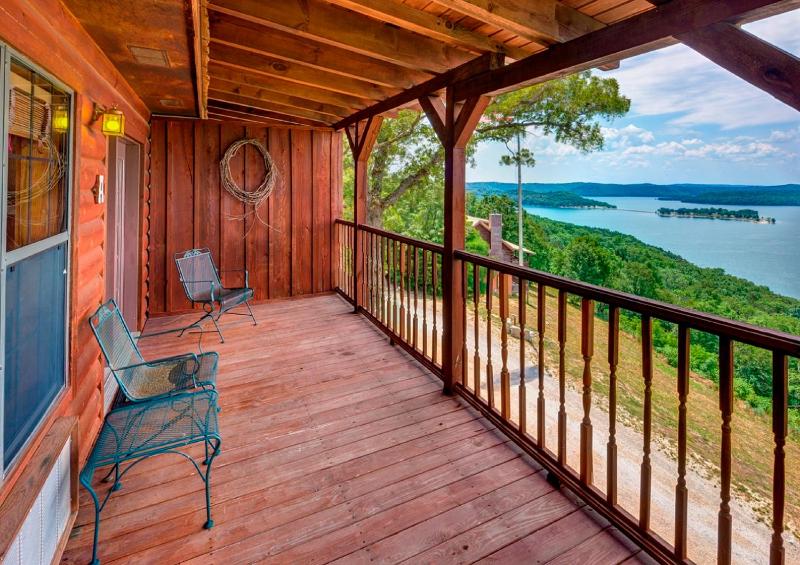 Suite with Lake View image 3