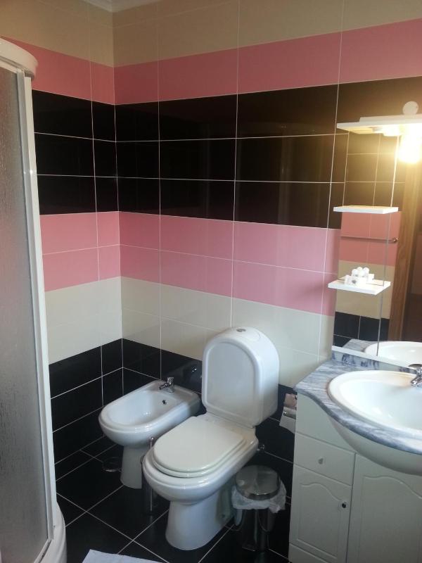 Double Room image 4