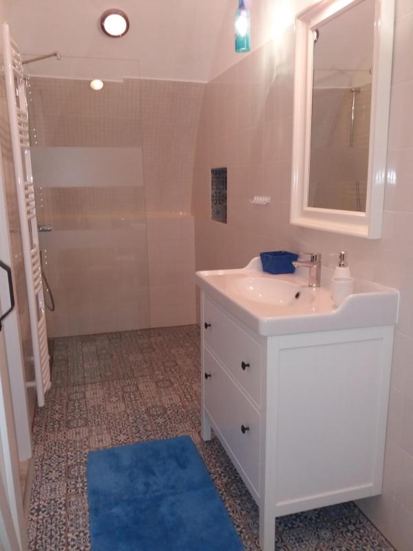 Studio Apartment image 4