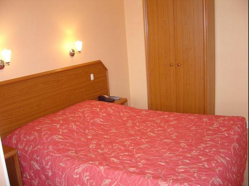 Quadruple Room image 4