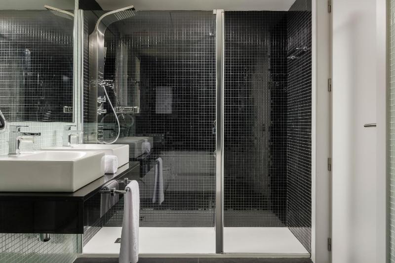Superior Double Room image 2